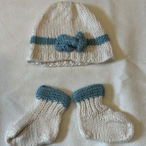 Baby infant matching hat and socks